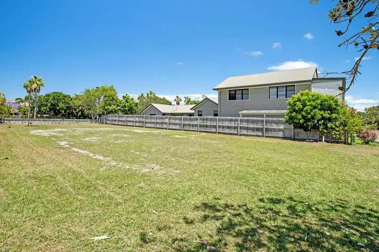 27 Lakedrive Crescent, Marcoola QLD 4564