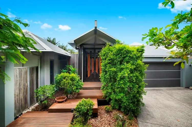 5 Sulo Court, Mudjimba QLD 4564