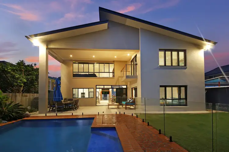8 Mudjimba Beach Road, Mudjimba QLD 4564