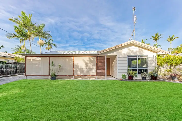 12 Kandoo Street, Pacific Paradise QLD 4564
