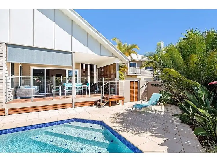 25 Lakedrive Crescent, Marcoola QLD 4564