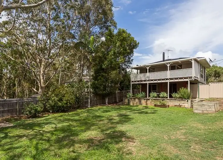 11 Wilkie St, Redland Bay QLD 4165
