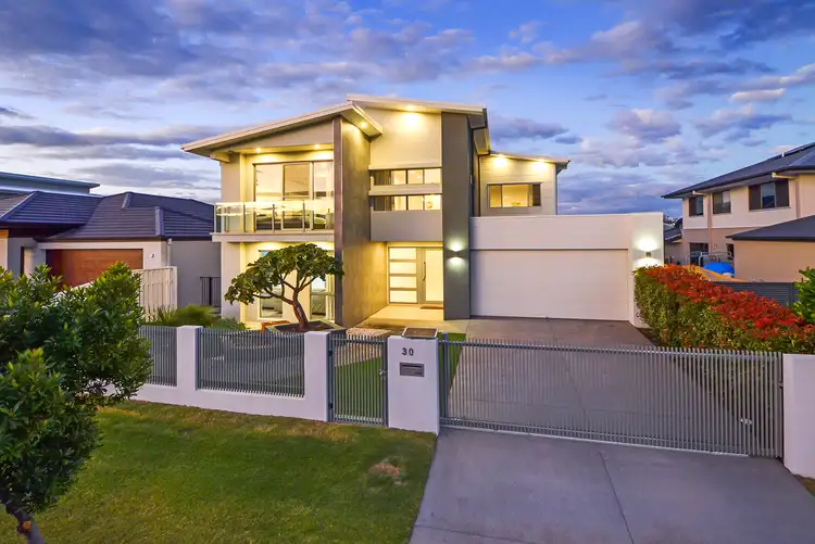 30 Clover Way, Helensvale QLD 4212