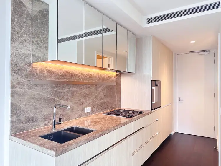 911/20 Queens Road, Melbourne VIC 3004