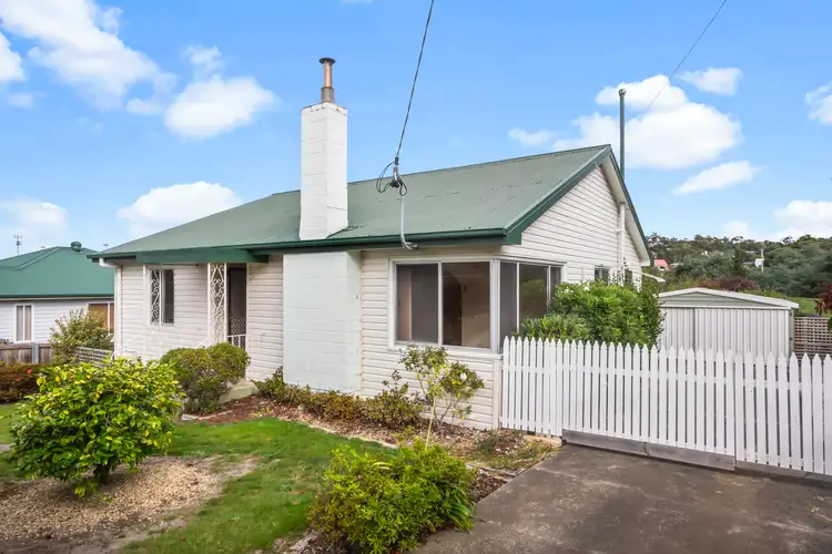 8 Roebuck St