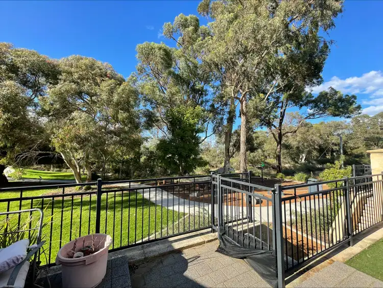 19 Bristow St, Haynes WA 6112