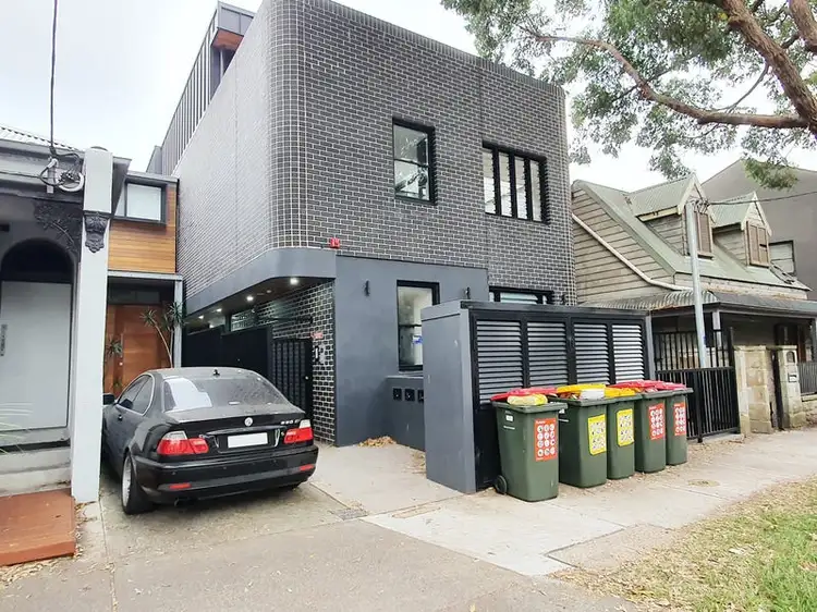 100 Swanson Street