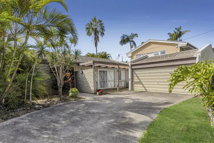 34 Terrigal St