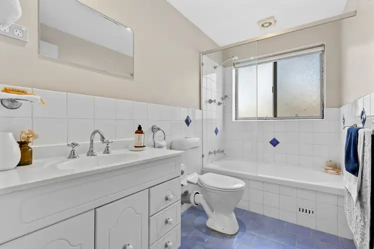 Third view of Homely apartment listing, 10/37 Byron St, Coogee NSW 2034