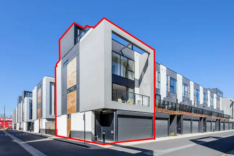 1 Candle Rd, Port Melbourne VIC 3207
