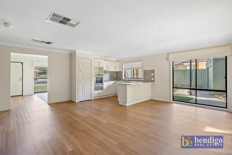 35 Lobb St