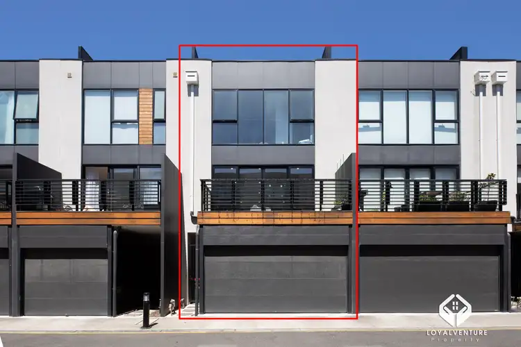 9 Jago Rd, Port Melbourne VIC 3207