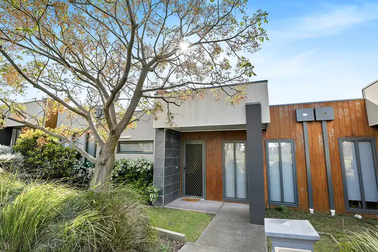 Main view of Homely house listing, 10 Grandvue Blvd, Pakenham VIC 3810