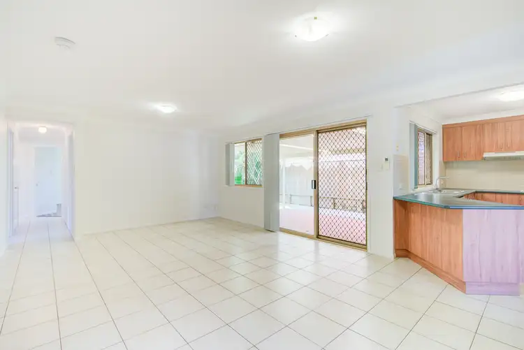 Fifth view of Homely house listing, 4 Hyndes Cl, Wakerley QLD 4154
