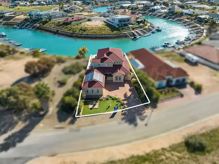 63 Gilmore Cres, Wallaroo SA 5556