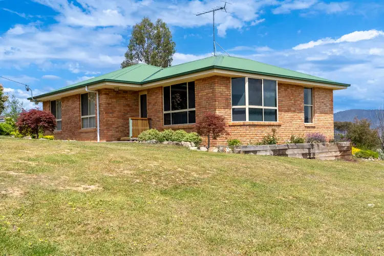 165 Saddle Rd