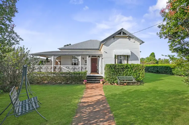 197 Nelson St, Kearneys Spring QLD 4350