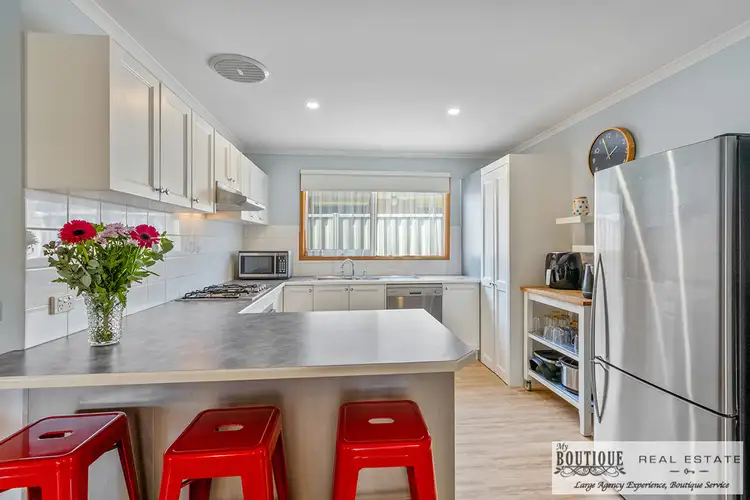 Fifth view of Homely house listing, 5 Douglas Ct, Cranbourne West VIC 3977