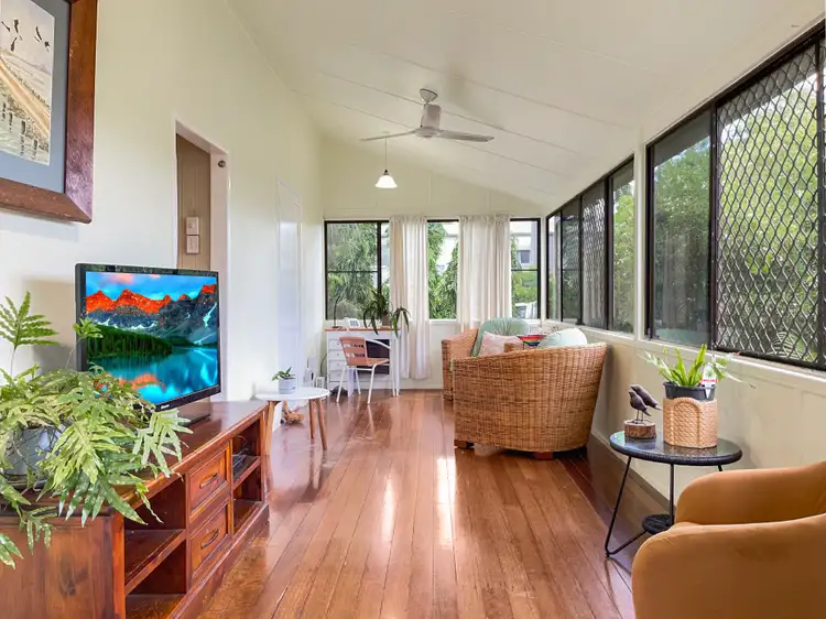 16A Trix St, Rosslea QLD 4812