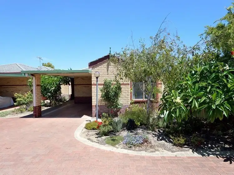 9/10 Elanora Drive, Cooloongup WA 6168