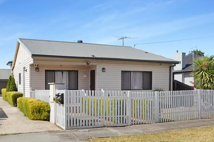 1/36 Bent St, St Albans VIC 3021