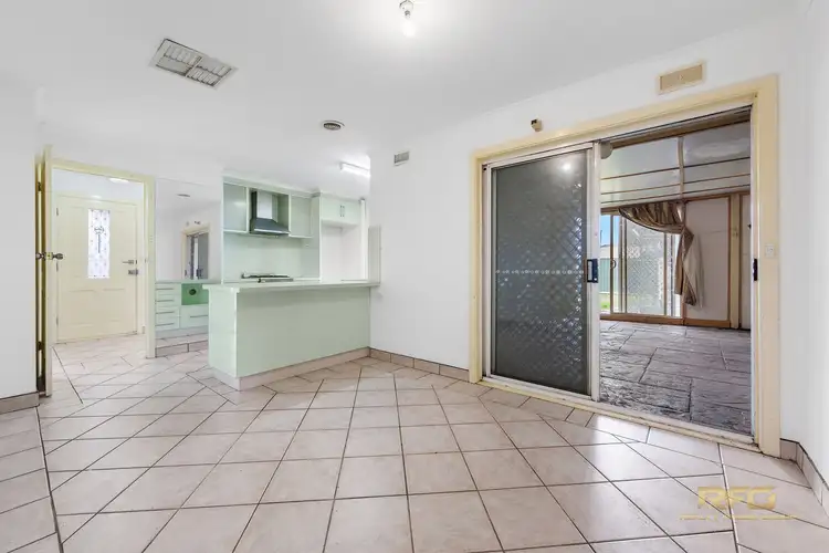 Sixth view of Homely house listing, 7 Trenton Cl, Albanvale VIC 3021