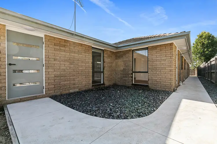 1/4 Colville Ct, Herne Hill VIC 3218