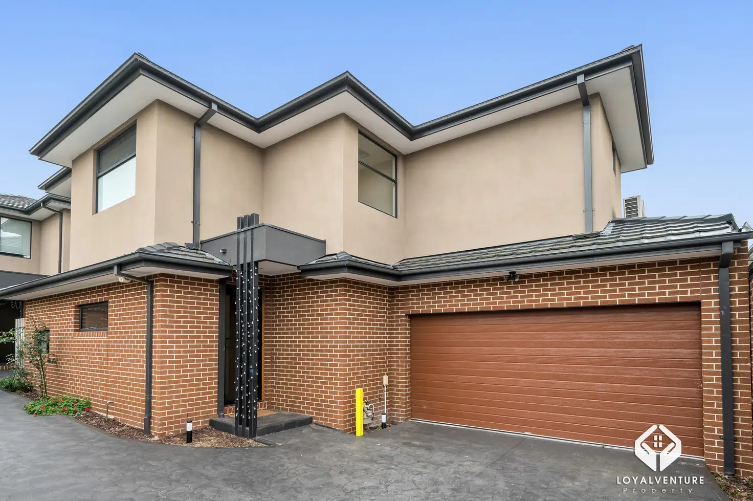 Main view of Homely townhouse listing, 2/27 Cameron Ave, Oakleigh South VIC 3167