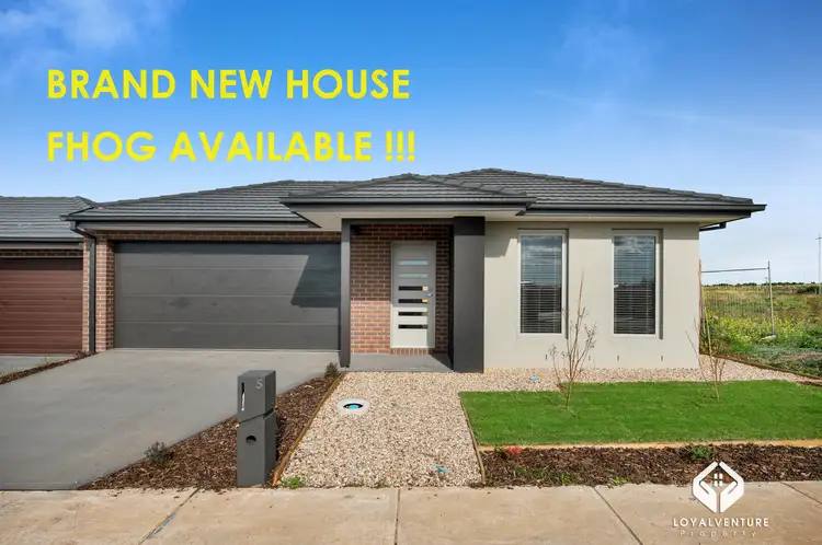 Second view of Homely house listing, 5 Reefton St, Mambourin VIC 3024