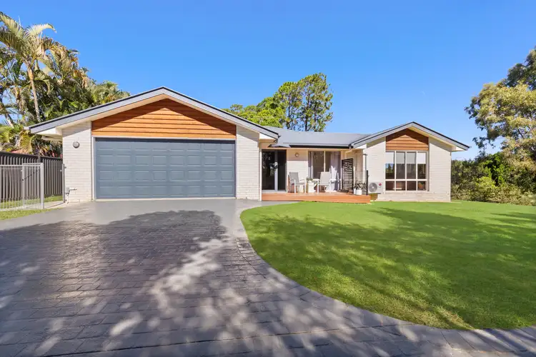 28 Inverpine Ct, Petrie QLD 4502