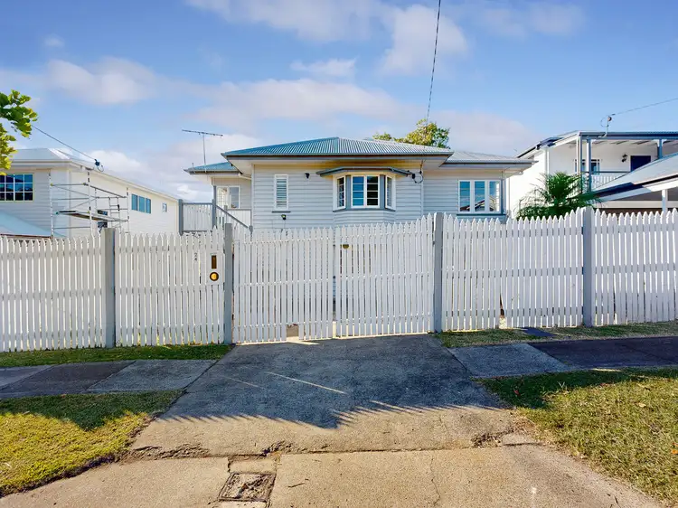 24 Twelfth Ave, Kedron QLD 4031
