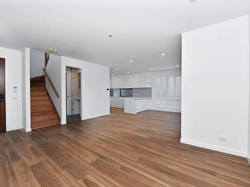 Main view of Homely townhouse listing, 3/32 Bliburg St, Jacana VIC 3047