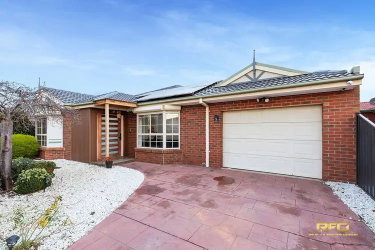 5 Tannaroo Cres, Delahey VIC 3037