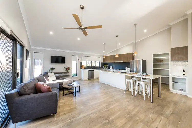 Fifth view of Homely house listing, 4 Farrer St, Cranley QLD 4350