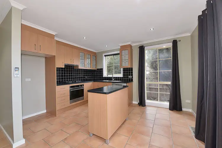 16 Stradishall Way