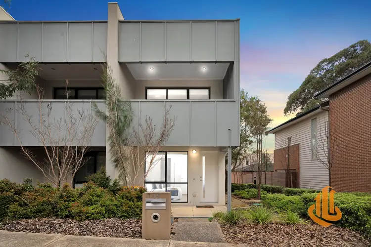 15 Weinberg Walk, Heidelberg Heights VIC 3081
