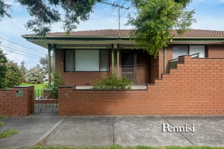 1/30 Hughes Parade, Reservoir VIC 3073