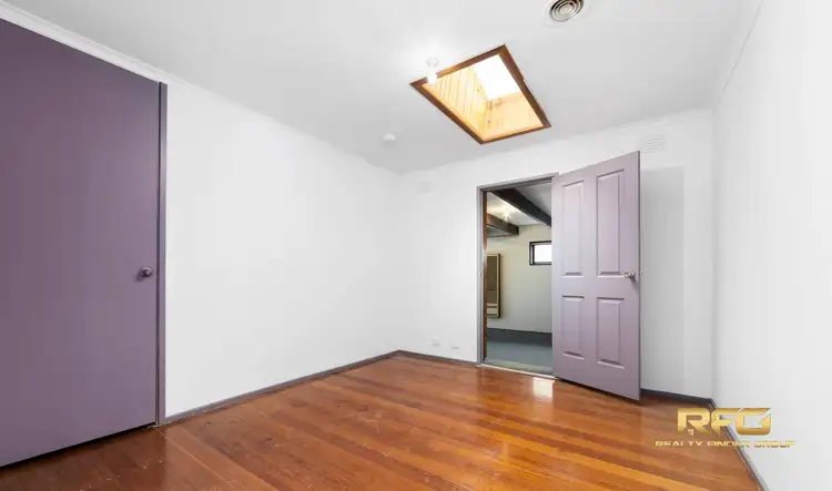 Fifth view of Homely house listing, 3 Meadowbank Ct, Kings Park VIC 3021
