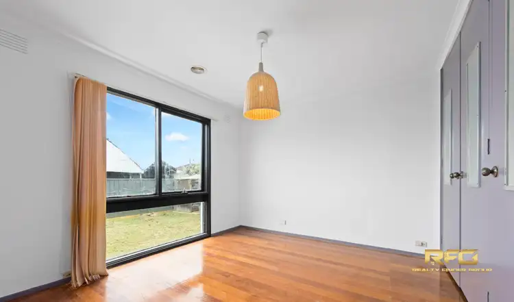 Sixth view of Homely house listing, 3 Meadowbank Ct, Kings Park VIC 3021
