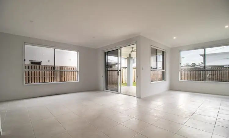 Second view of Homely house listing, 7 Amazon Cct, Helensvale QLD 4212
