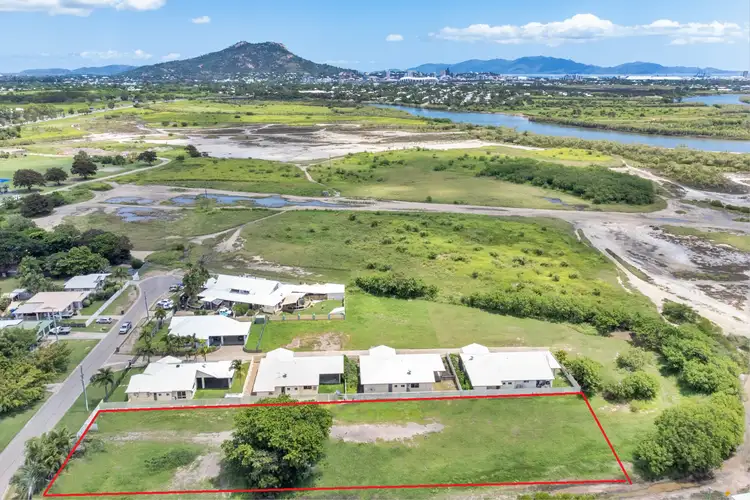 14 Findlater St, Oonoonba QLD 4811