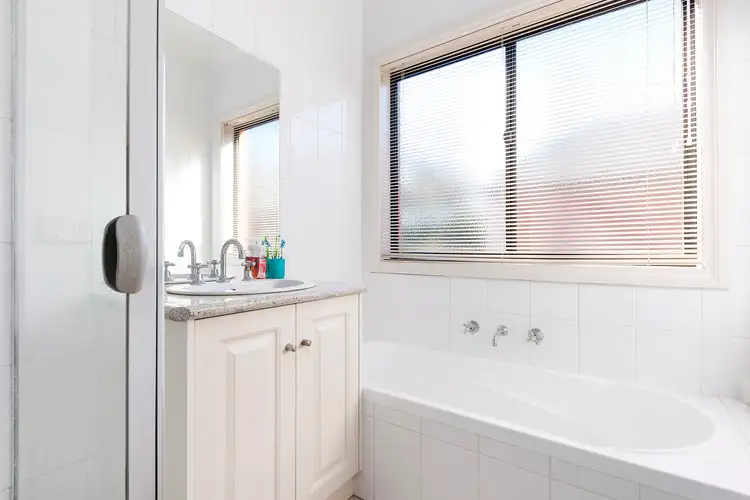 Fifth view of Homely unit listing, 1/141a Edwards Rd, Kennington VIC 3550