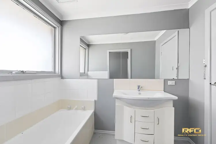Sixth view of Homely house listing, 5 Terront Ct, Deer Park VIC 3023