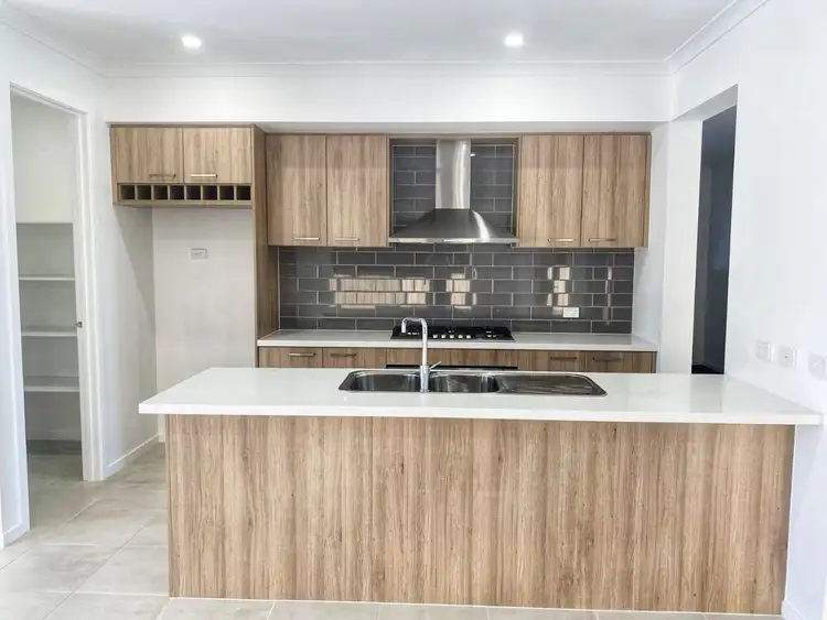 Second view of Homely house listing, 4 Mistletoe Dr, Strathtulloh VIC 3338