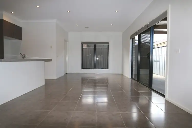 Fifth view of Homely townhouse listing, 2/30 Billabong Crescent, Tarneit VIC 3029