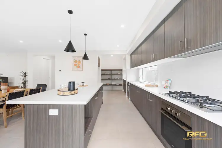 Fifth view of Homely house listing, 10 Socorro Way, Truganina VIC 3029