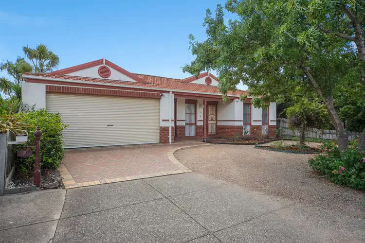 2 Raemur Court, Hoppers Crossing VIC 3029