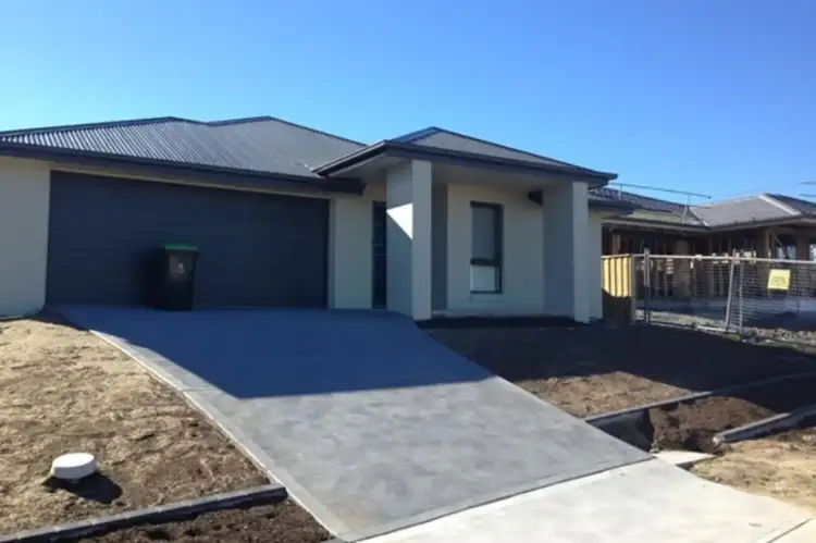 27 Kural Crescent