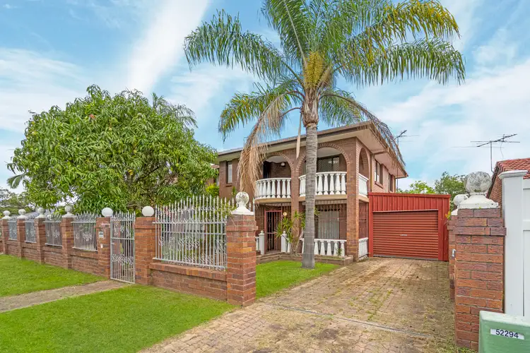 26 Durella St