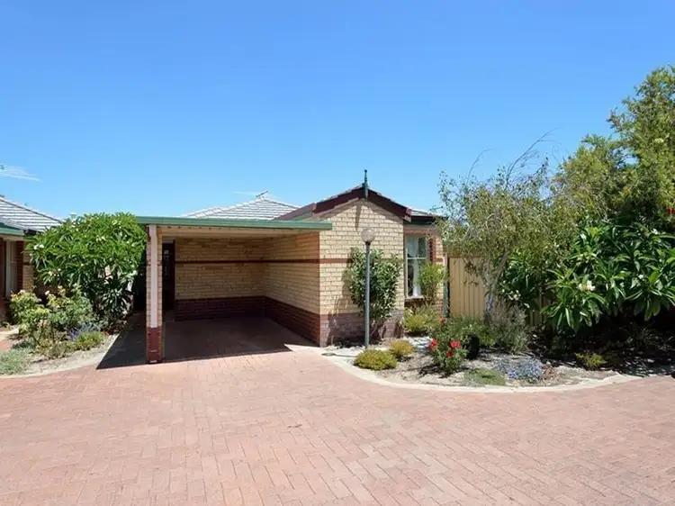 10 Elanora Drive